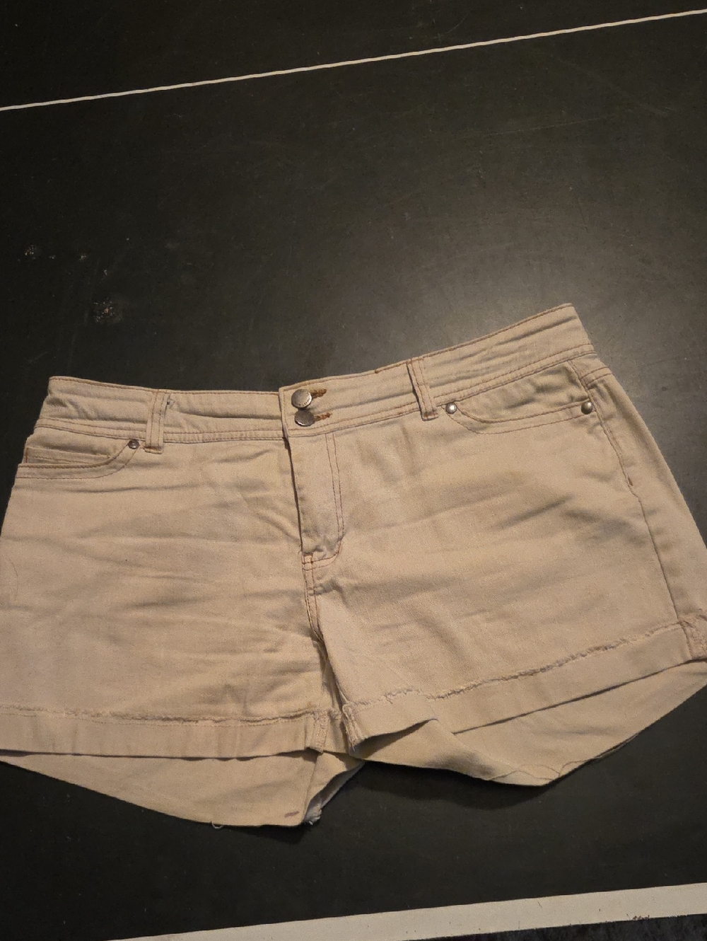 Daisy Fuentes Light Tan Denim-Style Jean Shorts